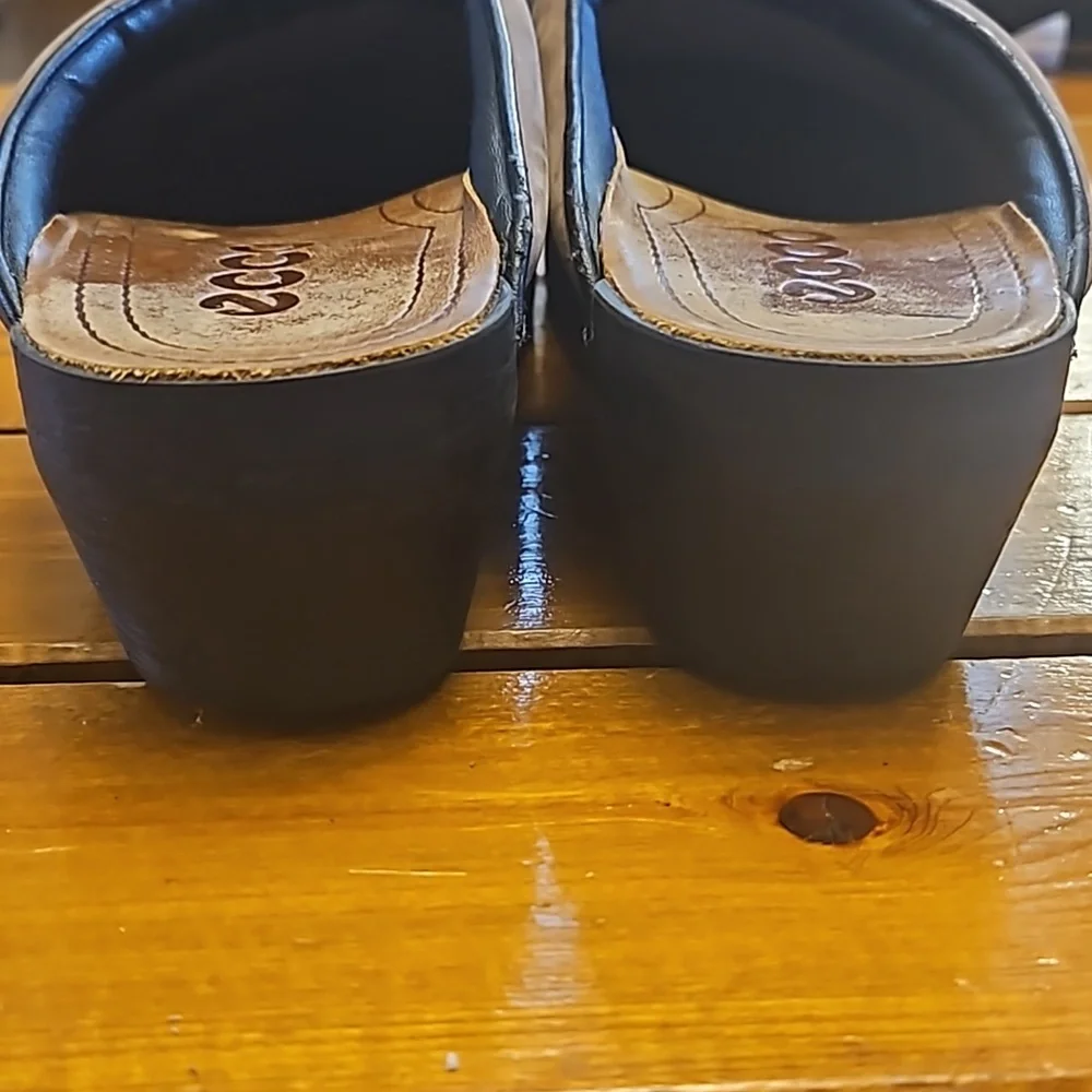 Leather Ecco mule / clogs sz. 41 or 8.5 - Picture 5 of 7